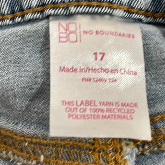 No Boundaries Butterflies Print Juniors Five Pocket Flare Jeans Size 17 NEW - Picture 10 of 14